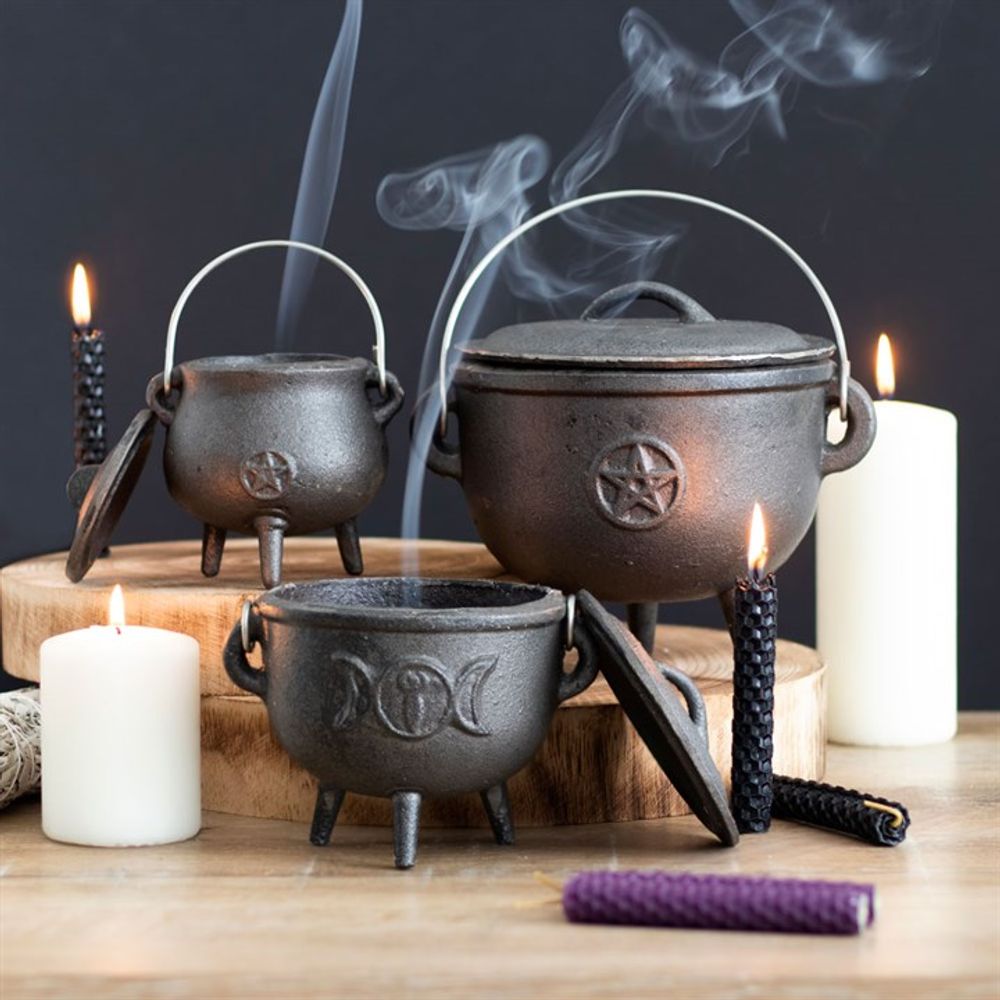 7cm Cast Iron Cauldron With Triple Moon From Witch, Please!